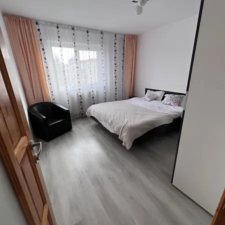 Apartment 3 *